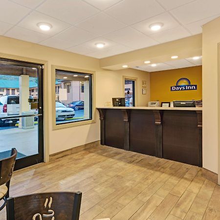 Days Inn By Wyndham Cherokee Near Casino Eksteriør bilde
