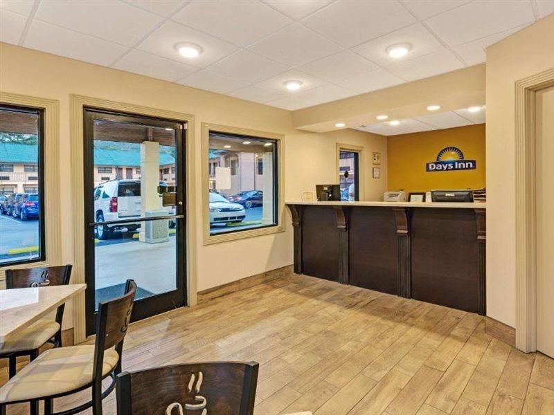 Days Inn By Wyndham Cherokee Near Casino Eksteriør bilde