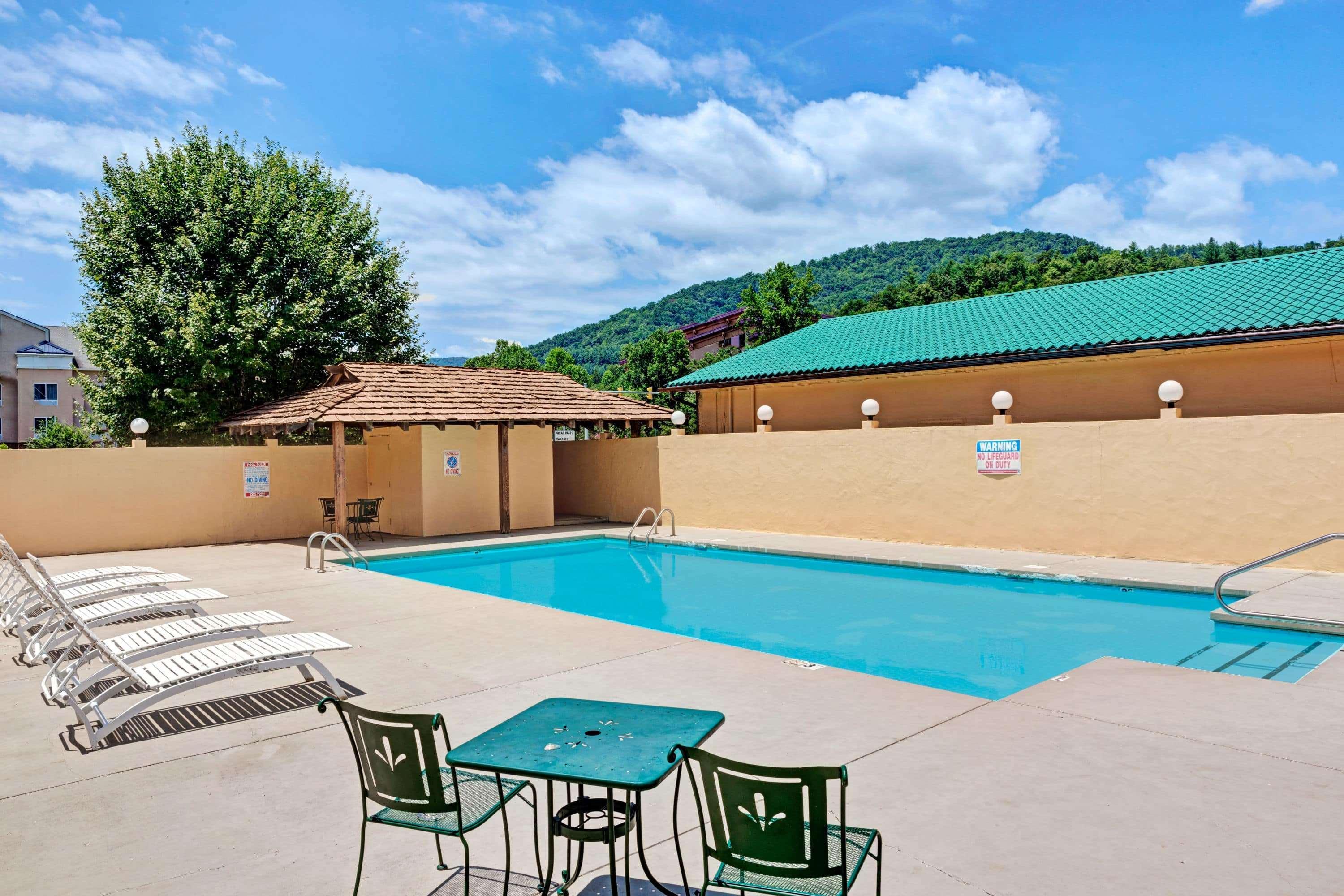 Days Inn By Wyndham Cherokee Near Casino Eksteriør bilde